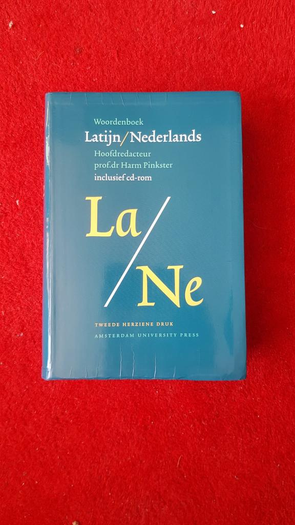 Woordenboek Latijn-Nederlands, Boeken, Nederlands, Ophalen of Verzenden, Zo goed als nieuw, Van Dale