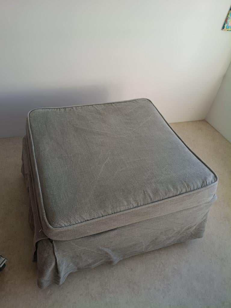 Hocker/poef + opvouwbaar bed  (2 in 1) - COCOMAT, Huis en Inrichting, Ophalen, Gebruikt, Vierkant, 75 tot 100 cm