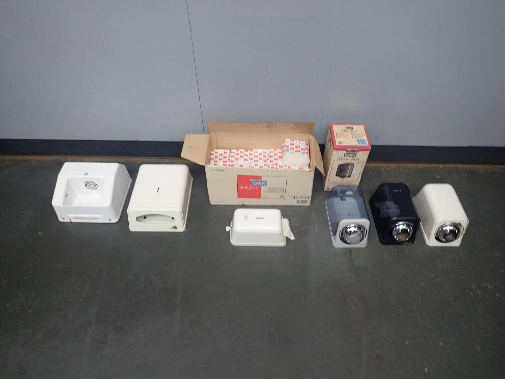 Tork papier / handdoek dispenser / Mini-Box / Molnlycke, Huis en Inrichting, Niet ingevuld, Overige typen, Niet ingevuld, Ophalen of Verzenden