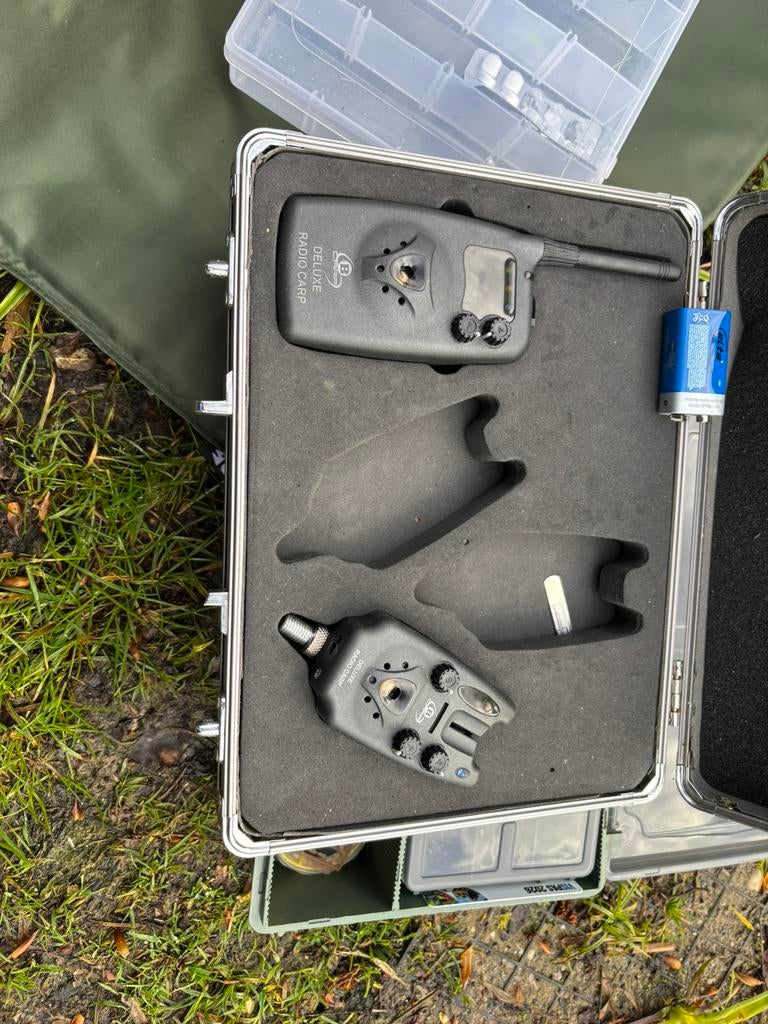 Deluxe radio carp, Ophalen, Zo goed als nieuw