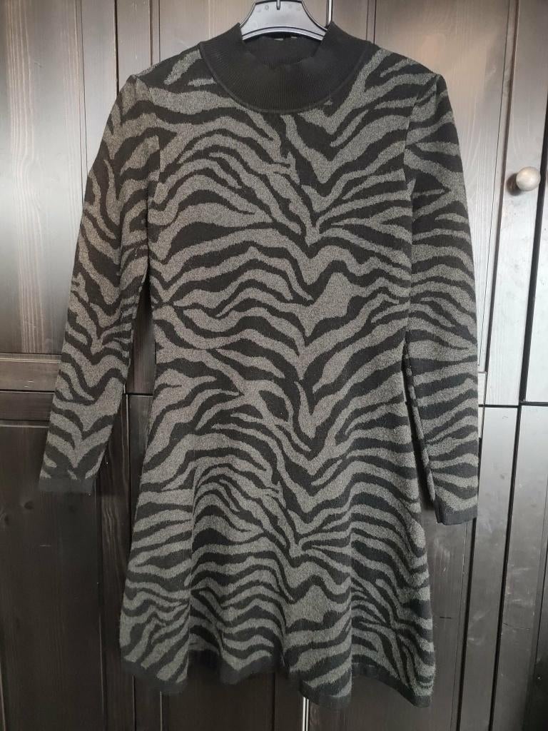 Nieuwe mooie winterjurk maat L Given, Ophalen of Verzenden, Nieuw, Maat 42/44 (L), Onder de knie