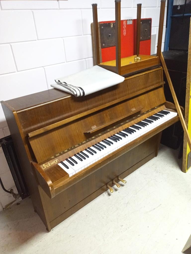 Lindbergh piano, Muziek en Instrumenten, Piano's, Ophalen, Gebruikt, Bruin, Piano
