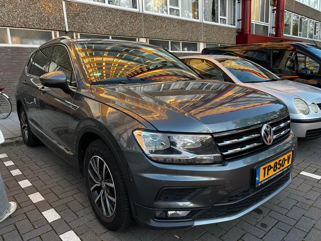 Volkswagen Tiguan Allspace 7p 1.4 TSI 150pk 6-DSG 2018 Grijs, 1800 kg, 4 cilinders, 7 stoelen, Origineel Nederlands