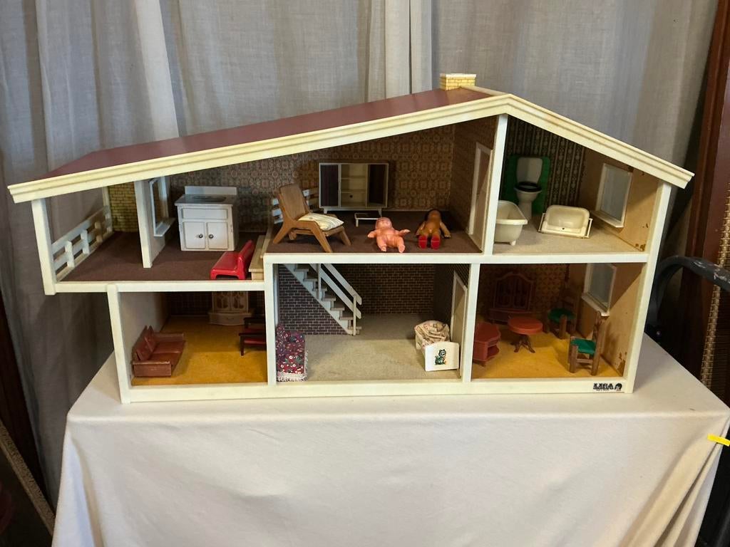 Vintage poppenhuis met meubeltjes Lundby,, Ophalen of Verzenden, Gebruikt, Poppenhuis