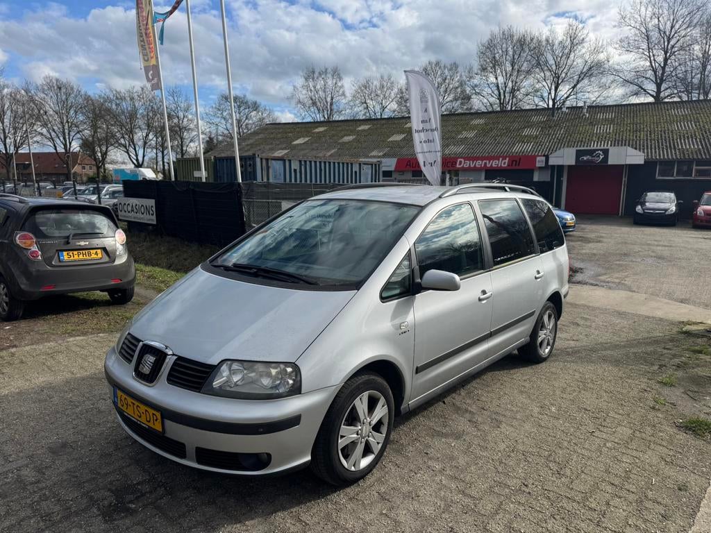 Seat Alhambra 1.8 110KW AUT 2007 NIEUWE APK, Auto's, 4 cilinders, 700 kg, 7 stoelen, Bedrijf