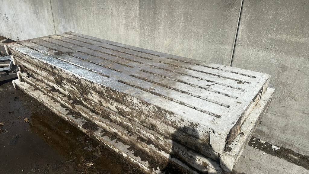 Betonroosters 350x115x16 4 ton aslast