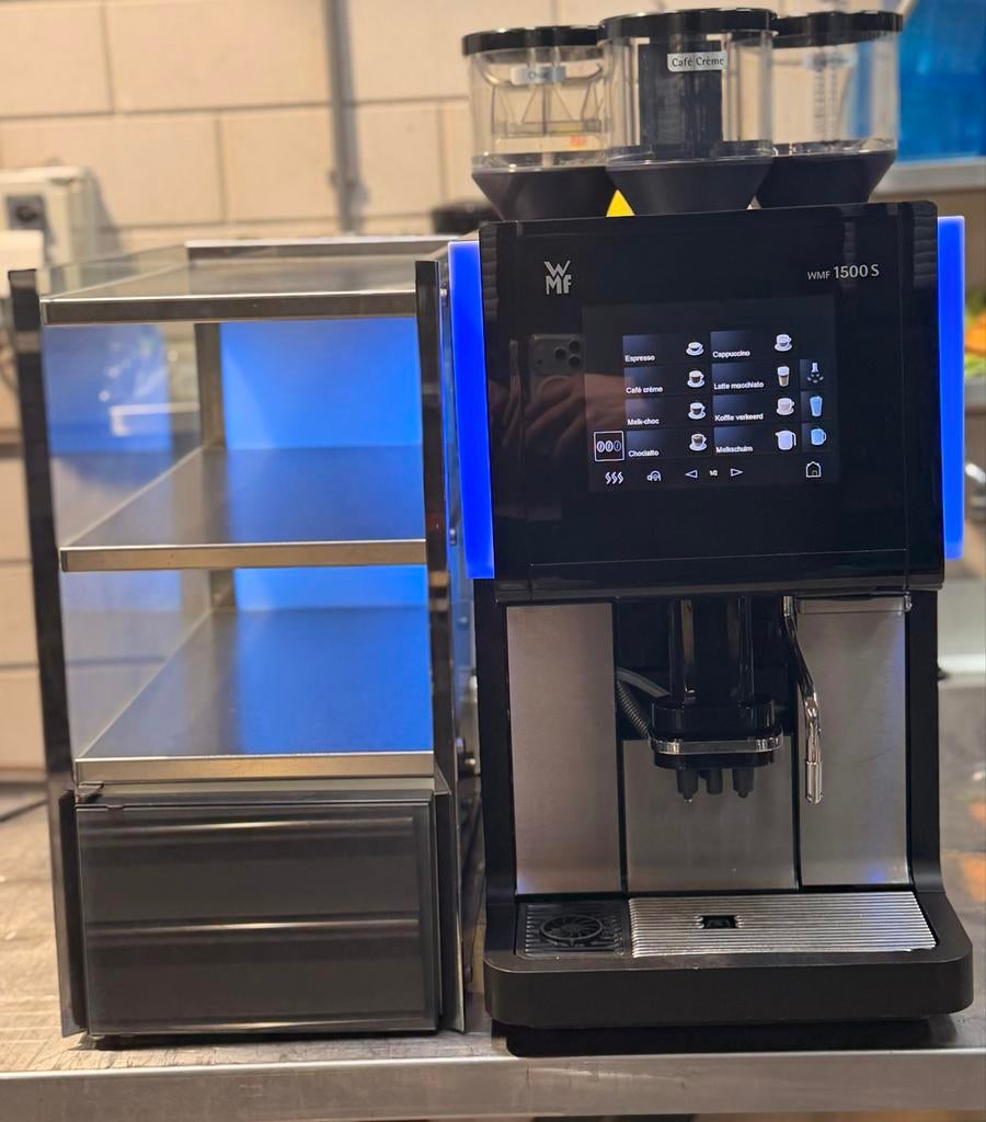 WMF 1500S + WMF Cup&Cool | Direct inzetbaar | topstaat, Ophalen, 10 kopjes of meer, Koffiemachine, Koffiebonen