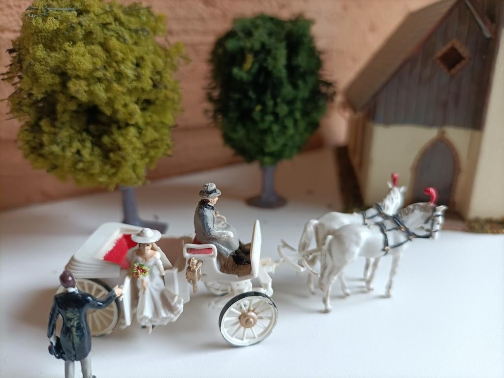 Preiser H0-figuren Trouwkoets met bruidspaar, Ophalen of Verzenden, 1:50 of kleiner, Overige merken