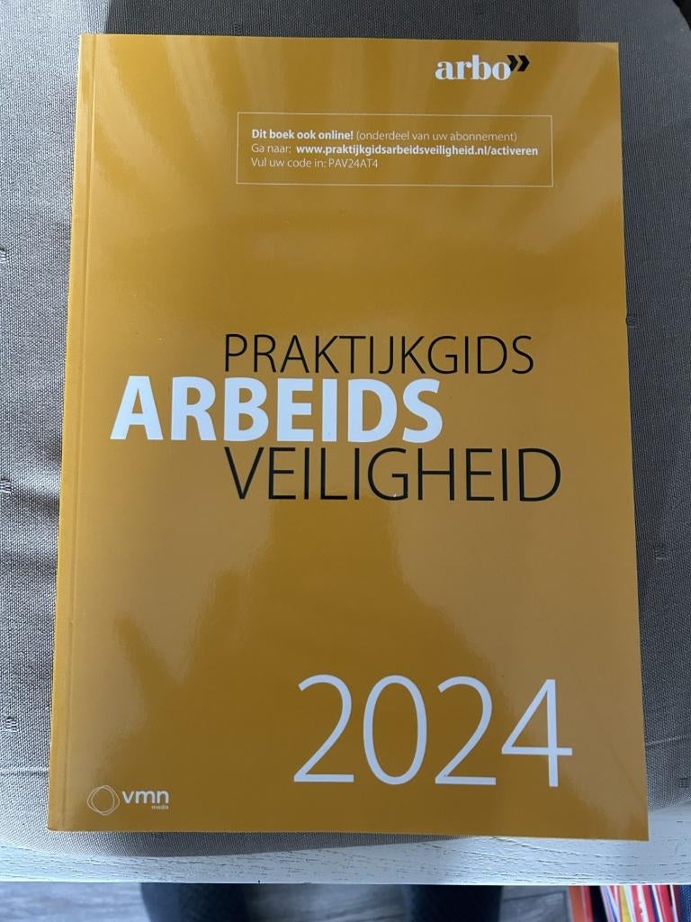 te koop praktijkgids arbeidsveiligheid 2024, Boeken, Ophalen, Diverse, HBO, Zo goed als nieuw