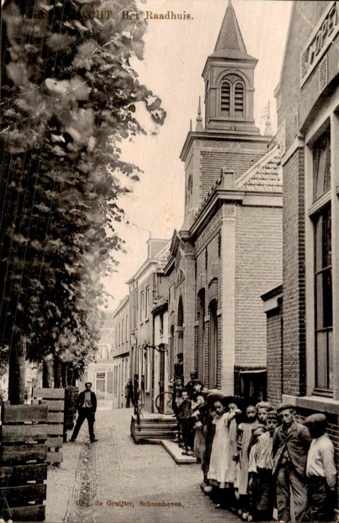 Schoonhoven - Het Raadhuis - Straat met kinderen, Ophalen of Verzenden, Voor 1920, Gelopen, Zuid-Holland