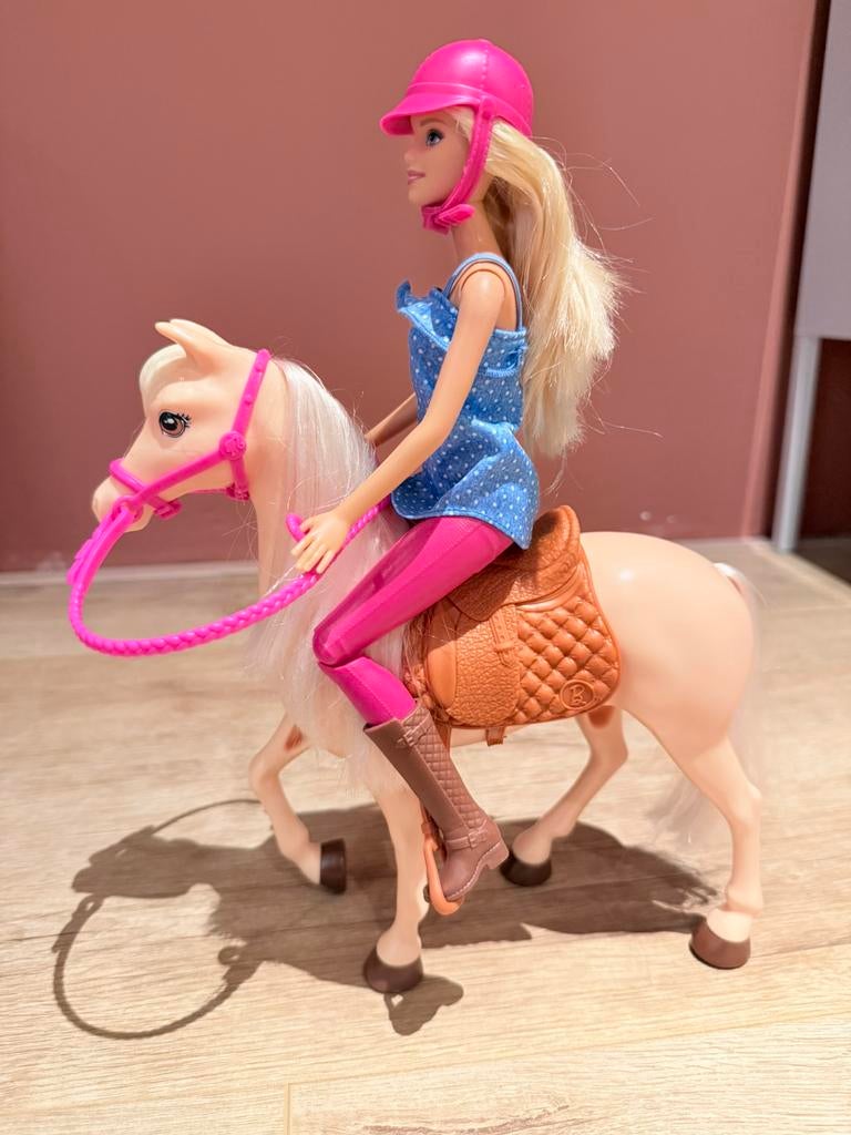 Barbie paardrijset, Ophalen of Verzenden, Zo goed als nieuw, Barbie