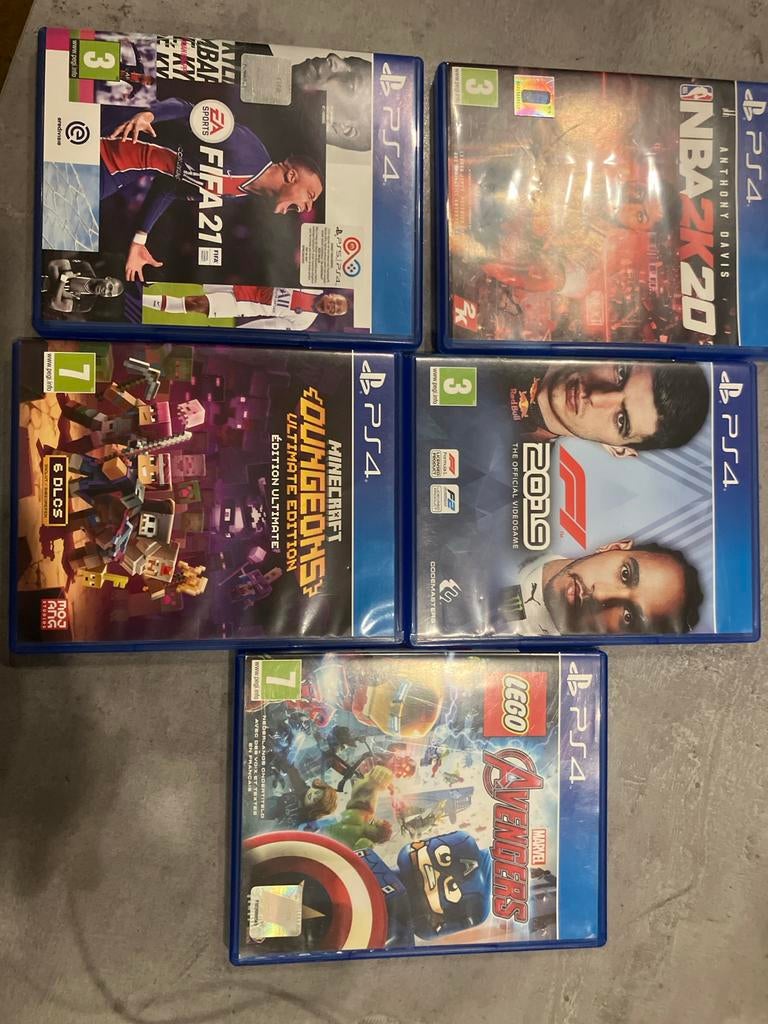 PS4 Spellen Bundel: FIFA 21, NBA 2K20, F1 2019, Minecraft, L, Ophalen, Gebruikt, Overige genres, Eén computer