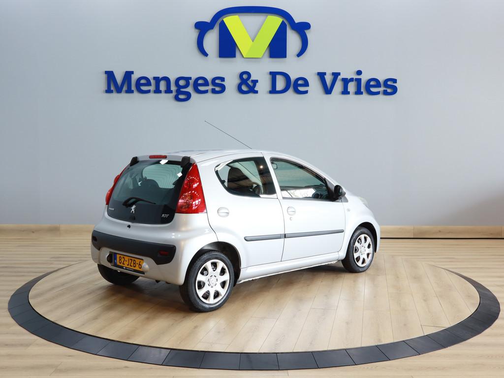 Peugeot 107 1.0-12V XS Airco | Parkeer Sensoren | Radio | Is, 12 maanden, Stof, Gebruikt, Zwart