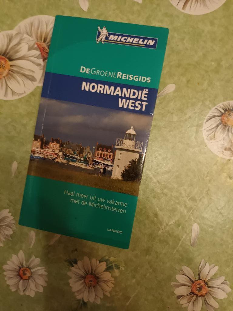 Normandie West Michelin reisgids Frankrijk Jersey Caen 2013, Michelin, Ophalen of Verzenden, Zo goed als nieuw, Reisgids of -boek