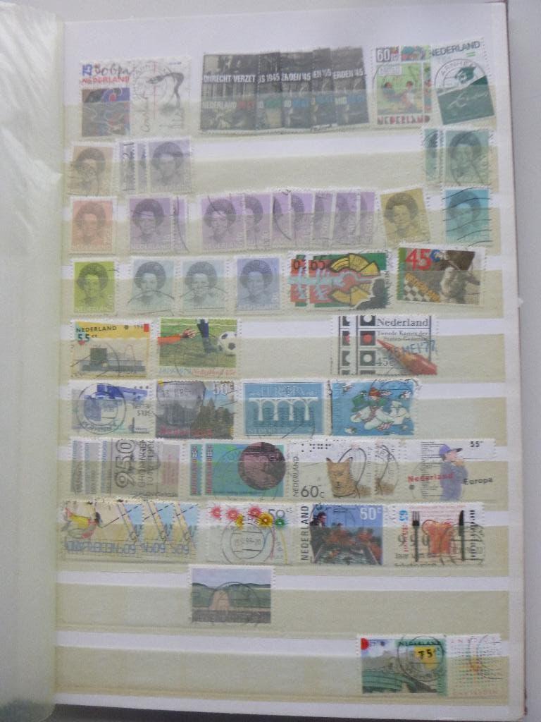 Stockboek Nederland ook kerstzegels Plaatfouten stempels?, Ophalen of Verzenden, Nederland