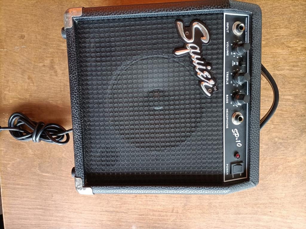 Squier SP10 versterker, Muziek en Instrumenten, Versterkers | Bas en Gitaar, Ophalen of Verzenden