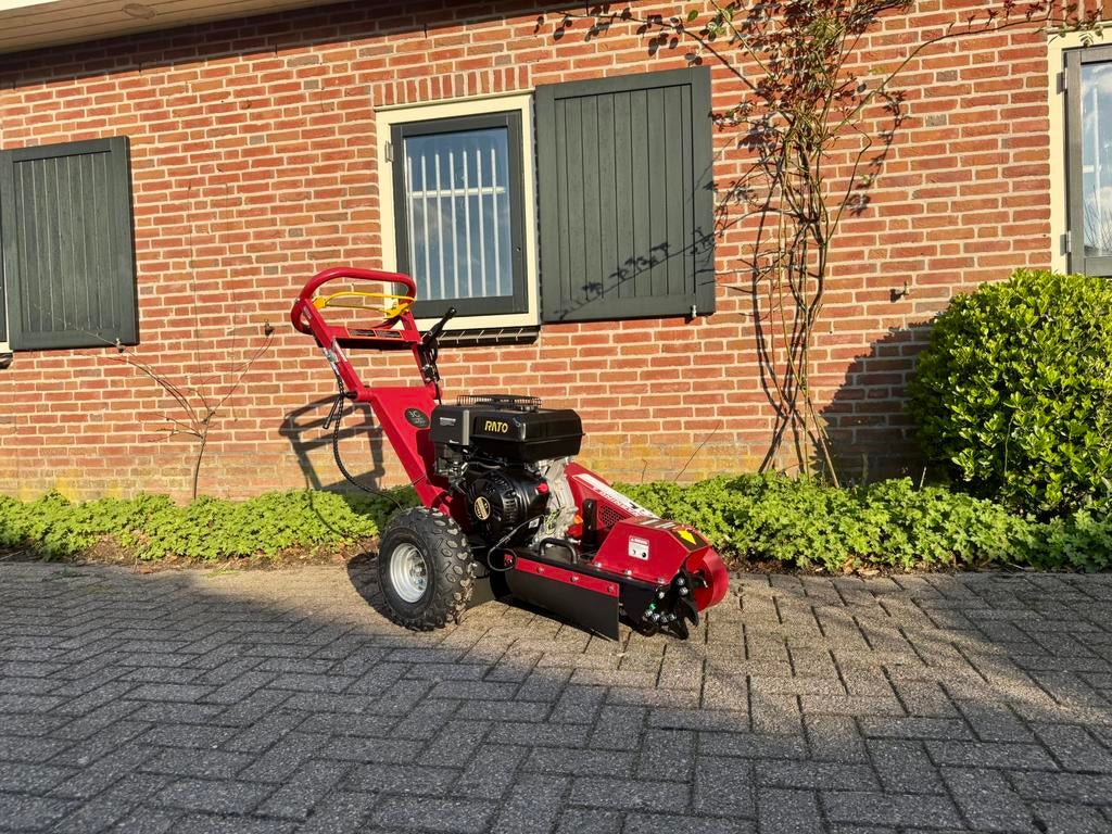 Stronkenfrees; stobbenfrees 4 takt, Ophalen of Verzenden, Zo goed als nieuw, Benzine, Tuinfrees