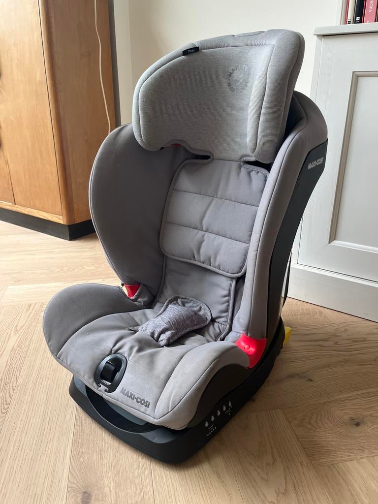 Maxi-Cosi Titan Nomad Grey autostoel 15-36kg, Kinderen en Baby's, Autostoeltjes, Gebruikt, Maxi-Cosi, 15 t/m 36 kg, Autogordel of Isofix