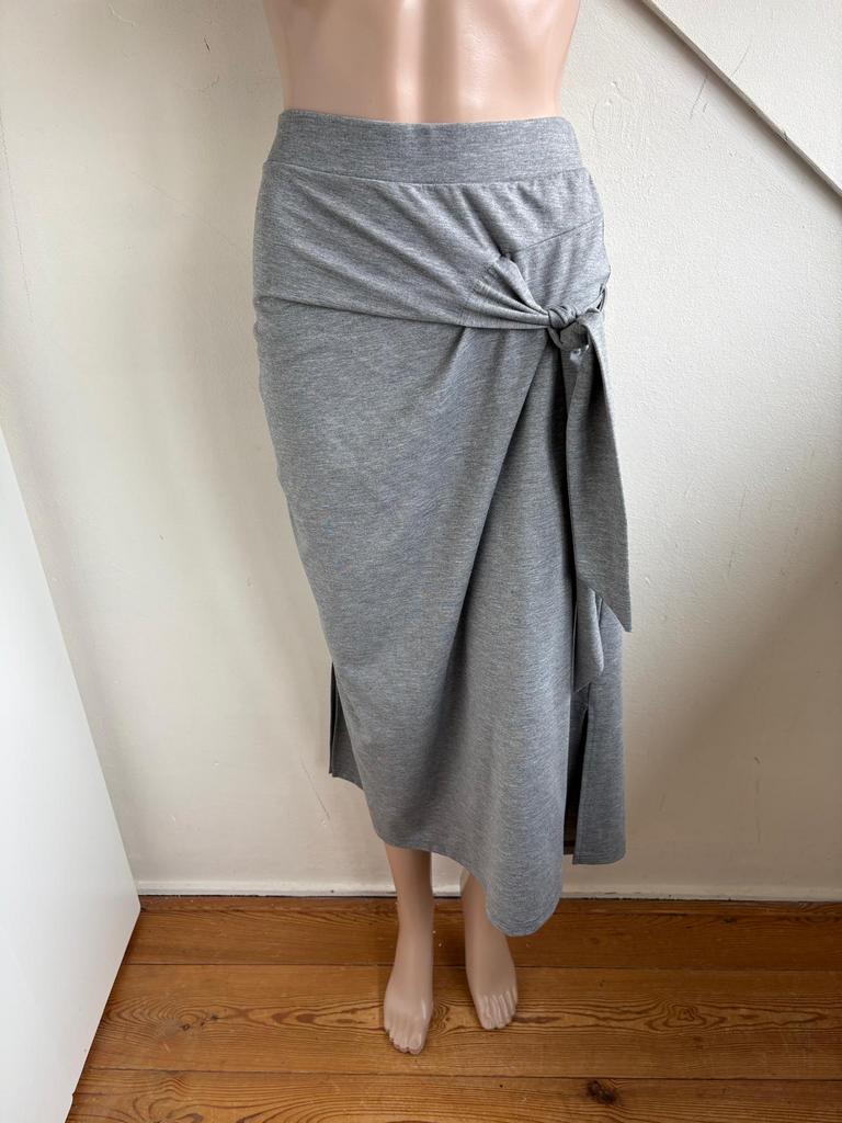 Plein Publique rok grijs maat xl 42/44 strik, Kleding | Dames, Maat 42/44 (L), Ophalen of Verzenden, Zo goed als nieuw, Grijs