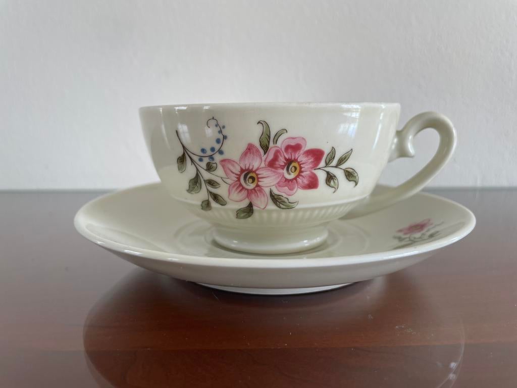 Thee kopje Mosa Maastricht, Ophalen of Verzenden, Zo goed als nieuw, Porselein, Kop en/of schotel