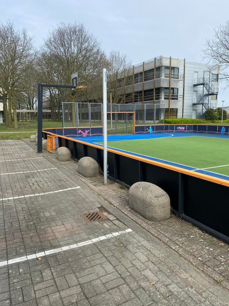 Compleet sportveld, Groter dan maat XL, Ophalen, Gebruikt, Overige typen