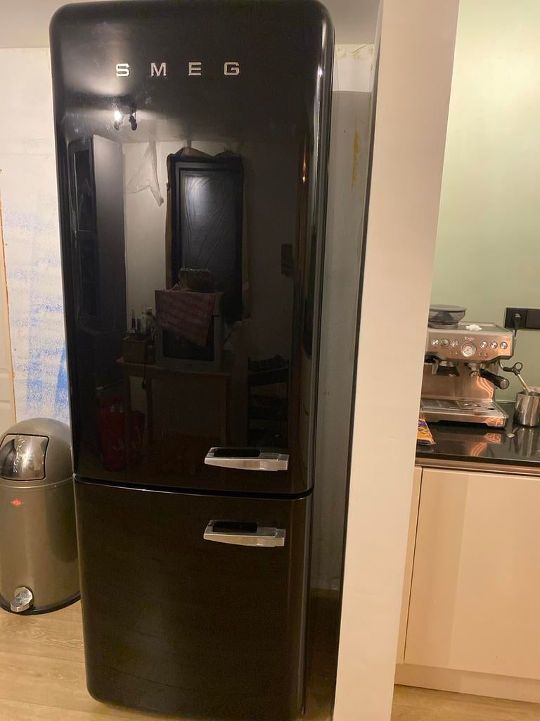 Smeg Koelkast met Vriezer - Zwart, Retro Design., Ophalen, Gebruikt, 200 liter of meer, 60 cm of meer