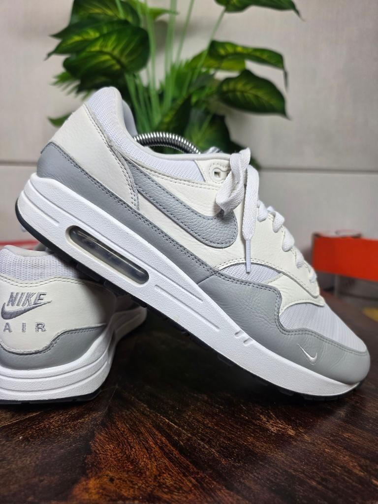 Nike Air Max 1 Grey White maat 44,5, Wit, Nike, Ophalen of Verzenden, Nike
