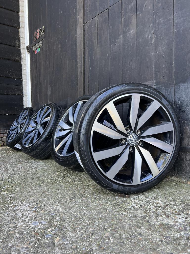 Originele Volkswagen Golf Arteon velgen 18" 5x112 Marseille, Niet ingevuld, 18 inch, Gebruikt, Banden en Velgen
