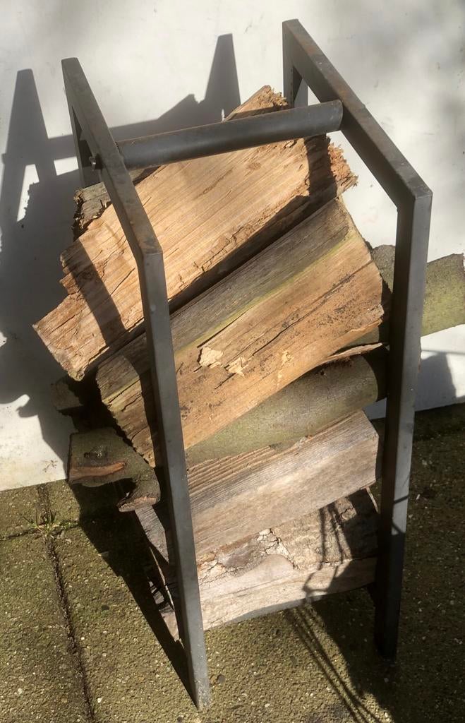 en.casa] Brandhout rek houtopslag Täby 100x25x150 cm zwart