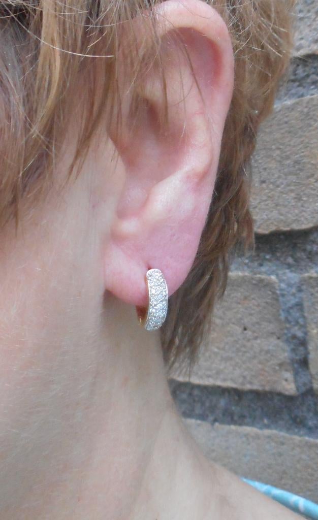 18 karaat gouden klapcreolen met steentjes nr.1456, Hangers, Verzenden, Zo goed als nieuw, Goud