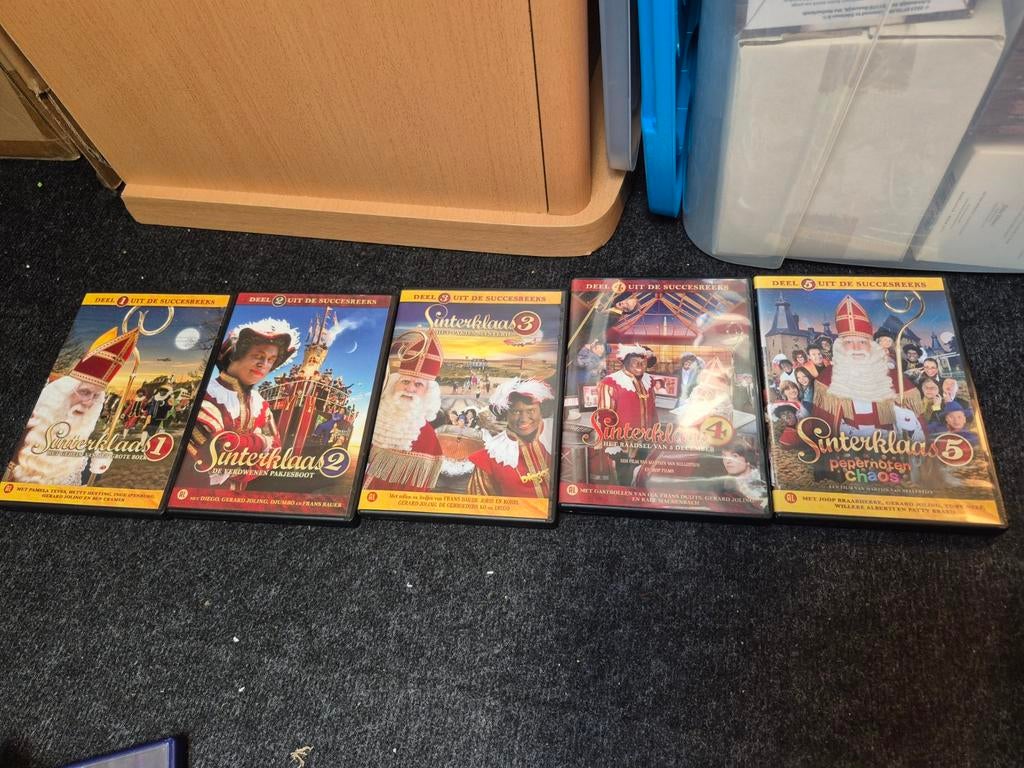 Sinterklaas DVD set - Deel 1 t/m 5 tante til, dr brein etc, Gebruikt, Alle leeftijden, Ophalen of Verzenden, Film