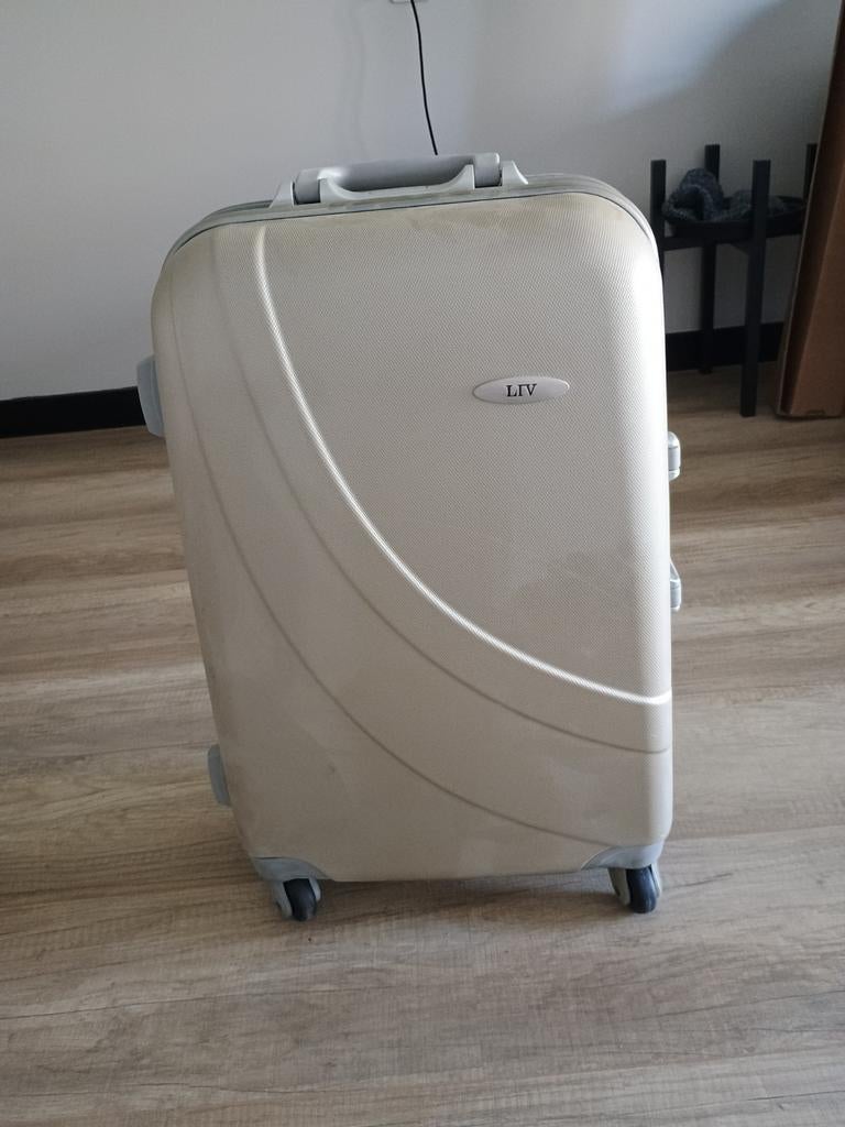 Liv reiskoffer/ trolley inclusief extra lockerband 66 liter, Ophalen, Gebruikt, 30 cm of meer