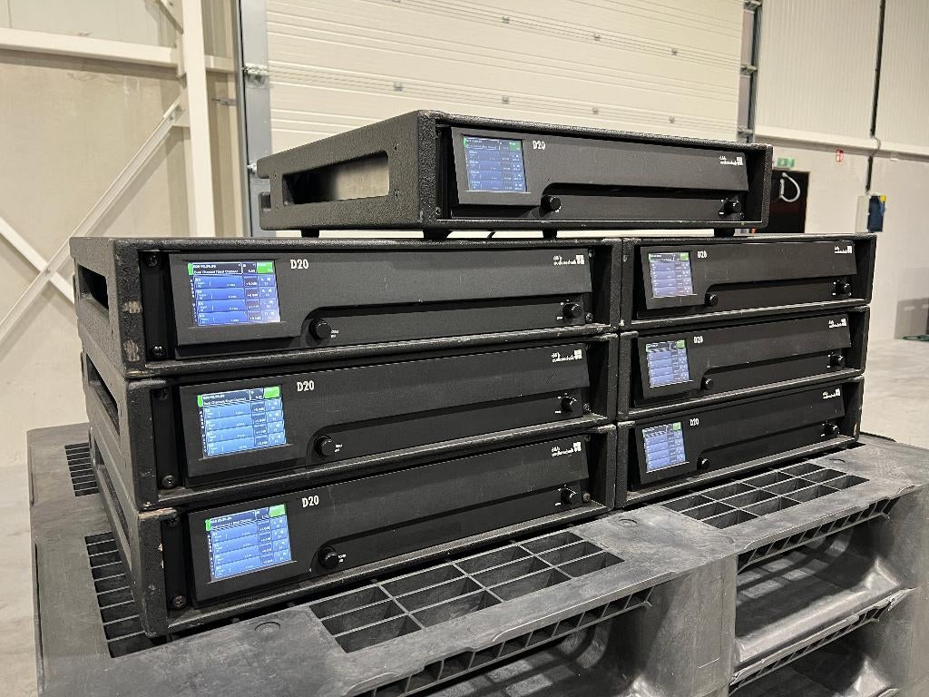 D&B Audiotechnik D20 + case + power cable (7x), Overige merken, Gebruikt, Ophalen of Verzenden, 120 watt of meer