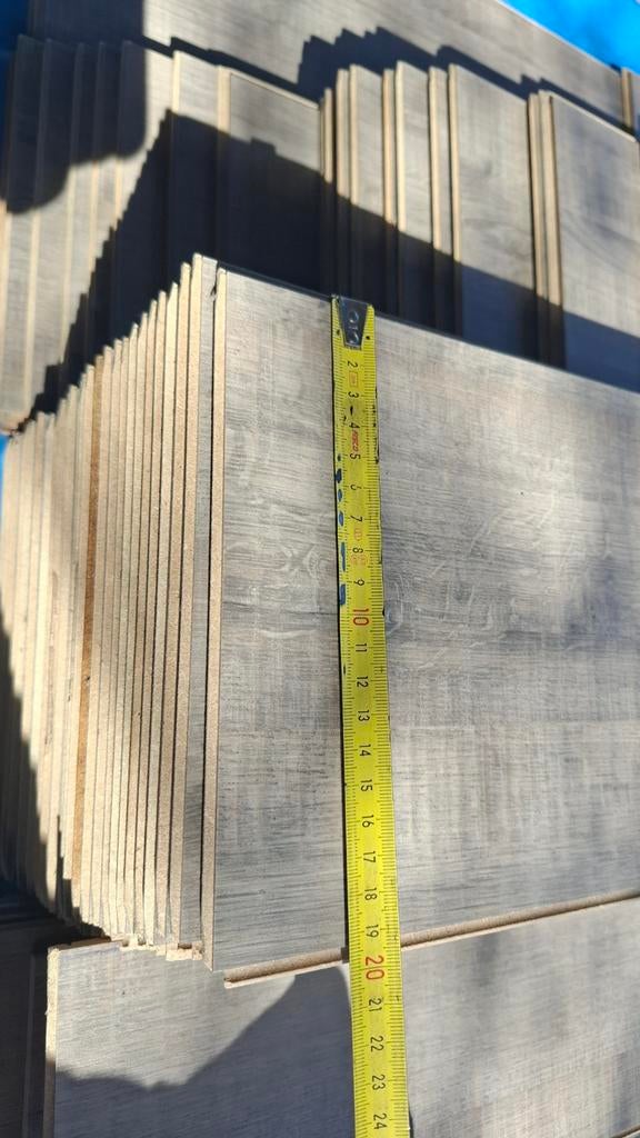 Laminaat gratis ca.12 m2, Ophalen, 50 tot 150 cm, 10 m² of meer, 10 tot 30 cm