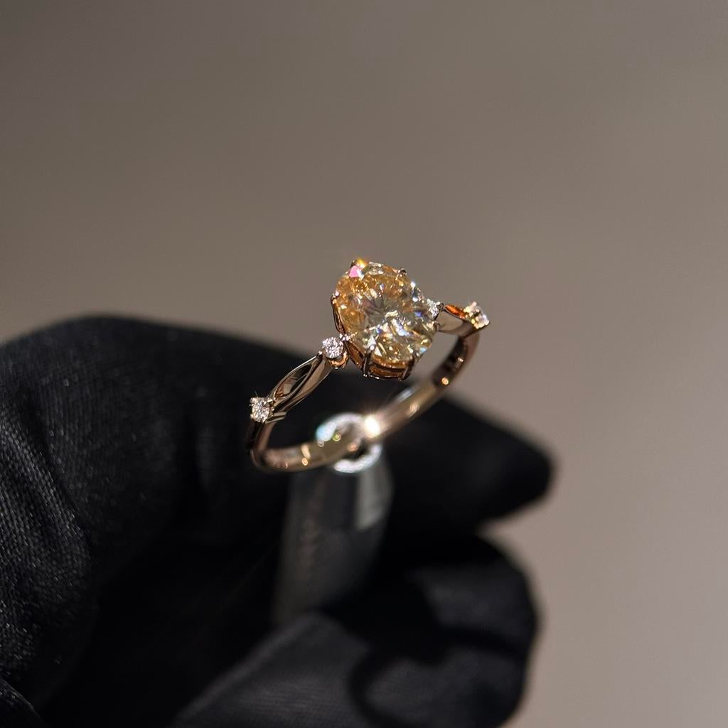 Engagement 18k gold ring., Ophalen of Verzenden, Zo goed als nieuw, 17 tot 18, Dame