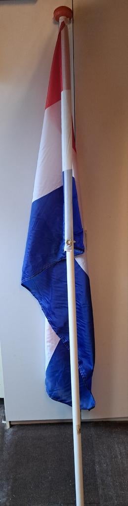 Houten vlaggenstok met Nederlandse vlag, Diversen, Ophalen, Gebruikt
