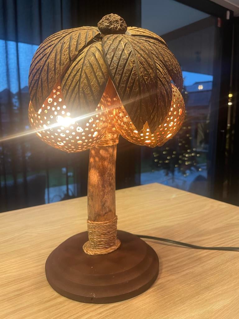 Handgemaakte Vintage Palmboom Kokosnoot Tafellamp, Huis en Inrichting, Lampen | Vloerlampen, Gebruikt, Minder dan 100 cm, Hout
