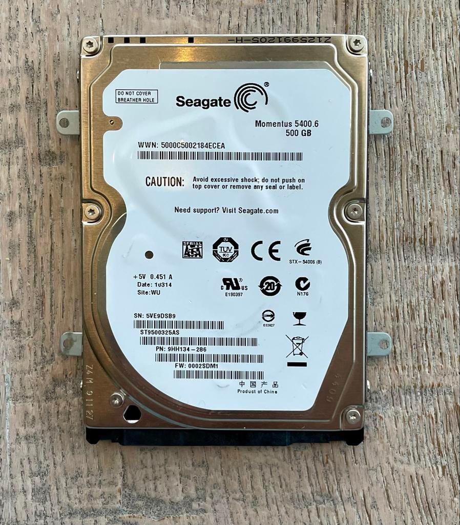 Seagate  500GB HDD + PC Houder, Computers en Software, Harde schijven, Intern, Ophalen of Verzenden, Zo goed als nieuw, Desktop