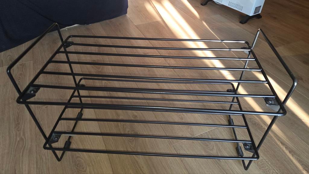 Zwart stalen schoenenrek - merk Jysk, Ophalen, Zo goed als nieuw