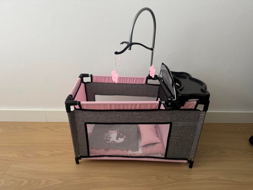 Poppenbedje, Ophalen, Zo goed als nieuw, Babypop