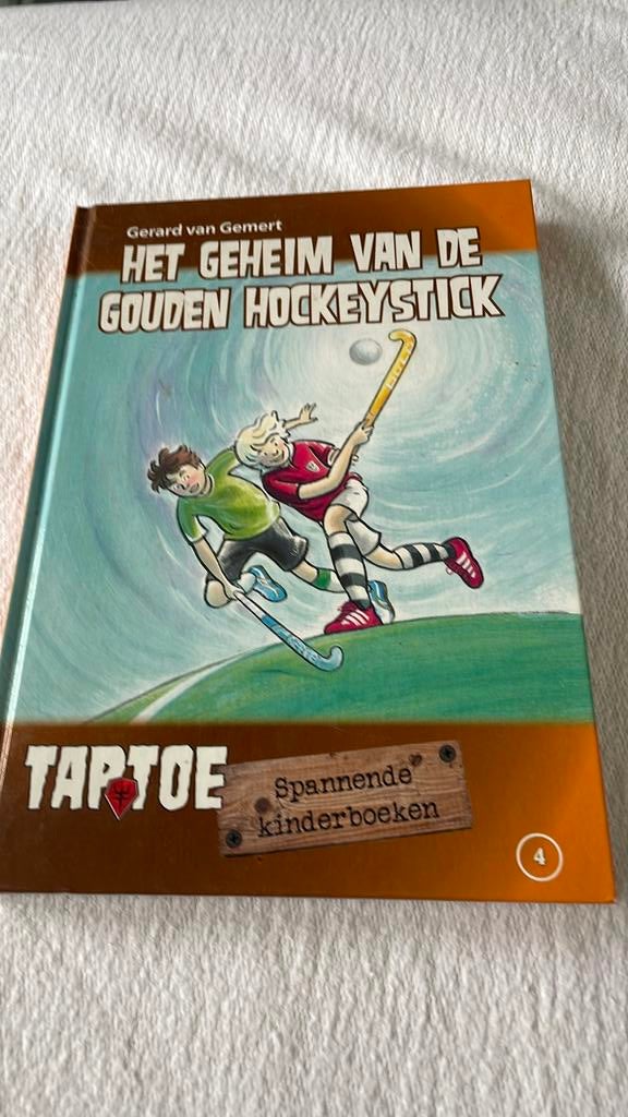 Gerard van Gemert, het geheim van de gouden hockeystick, Ophalen of Verzenden, Zo goed als nieuw, Gerard van Gemert