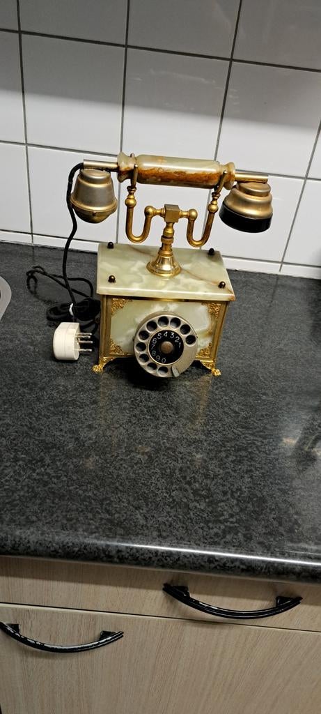 Ouderwetse telefoon..onyx/ verguld  en originele snoer, Telecommunicatie, Vaste telefoons | Niet Draadloos, Ophalen
