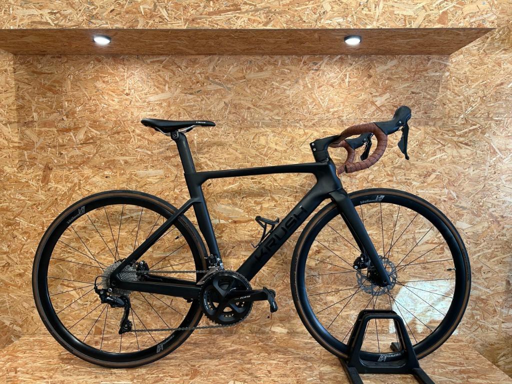 19: Krush All-In XS | Shimano 105, Fietsen en Brommers, Fietsen | Racefietsen, Overige merken, 28 inch, Krush Bikes, Aluminium