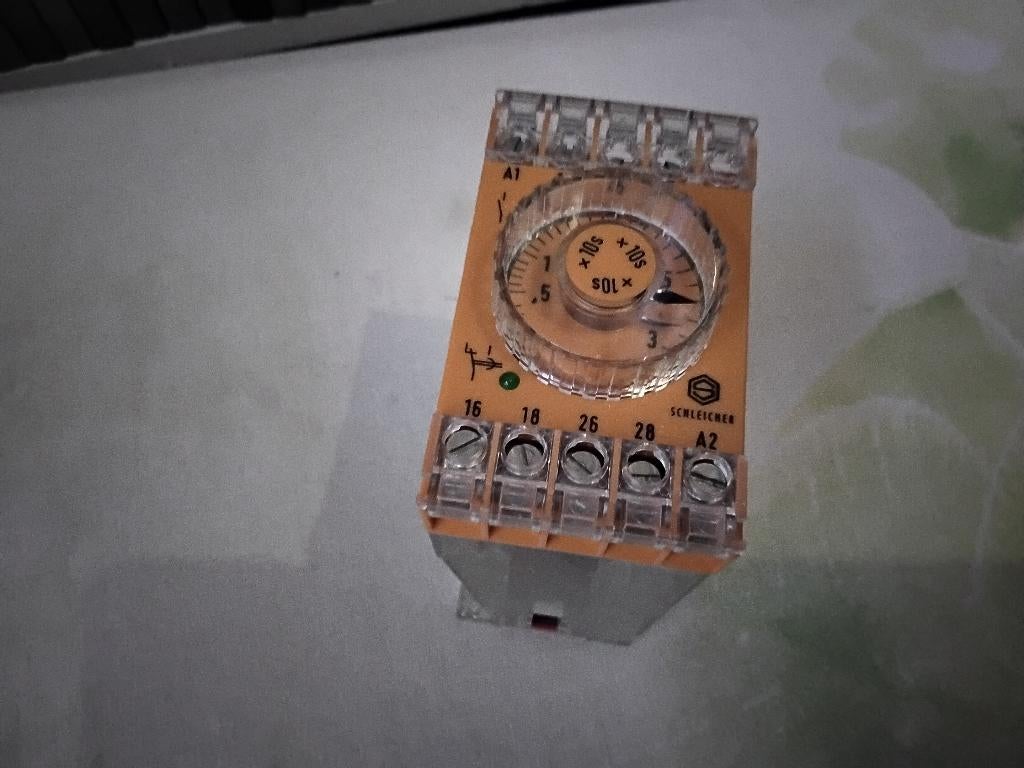 tijdrelais van Schleucher, Hobby en Vrije tijd, Elektronica-componenten, Ophalen of Verzenden, Nieuw