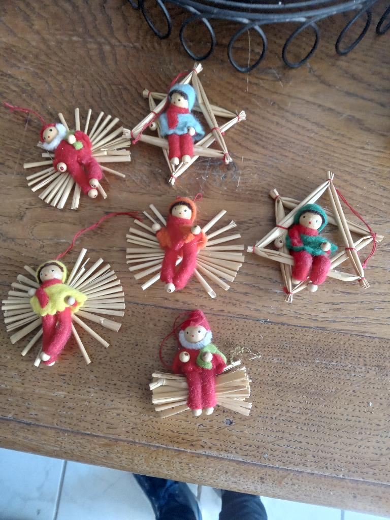 te koop 6 kerstboom ornamentjes popjes op stro, Diversen, Ophalen of Verzenden, Gebruikt