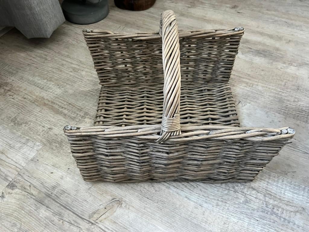 Rieten mand, geschikt voor tijdschriften, Huis en Inrichting, Ophalen, Riet