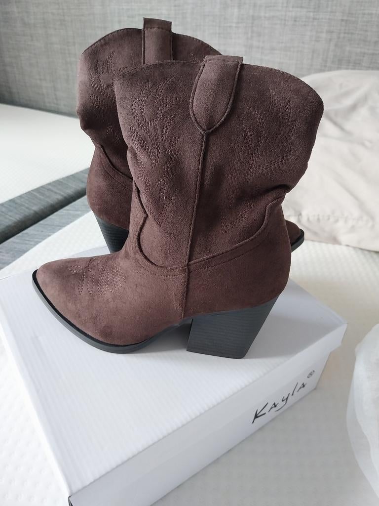 Nieuwe bruine cowboy laarzen, Ophalen of Verzenden, Nieuw, Bruin, Hoge laarzen