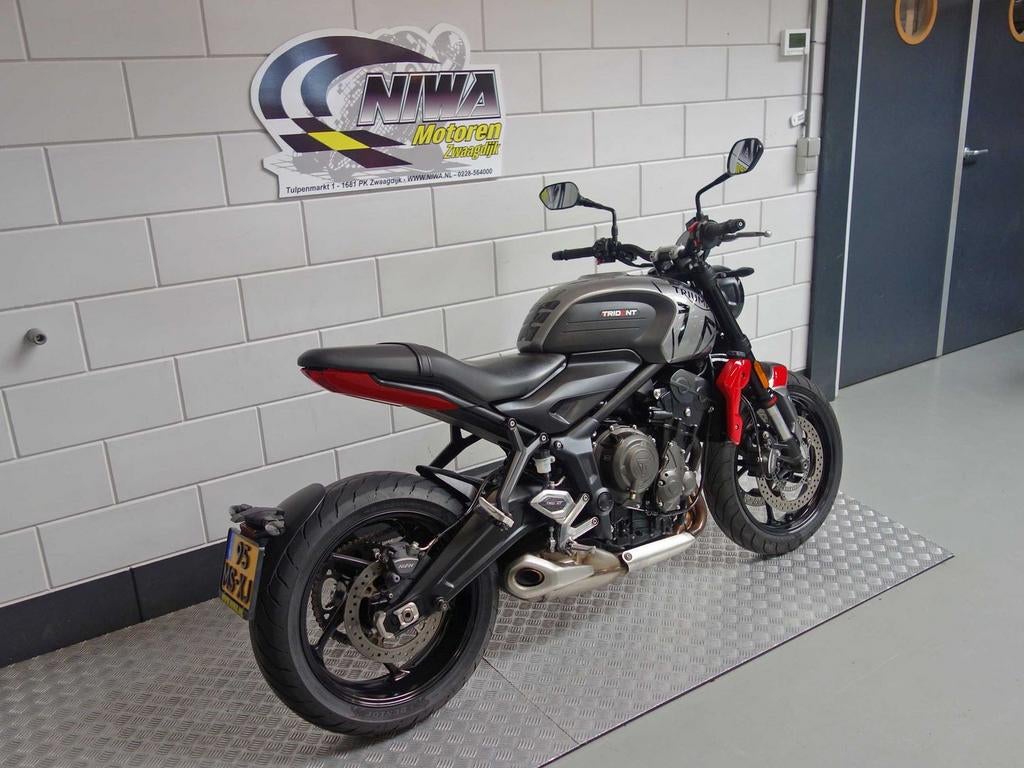 TRIUMPH TRIDENT 660 (bj 2023), Motorrijbewijs A, Meer dan 35 kW, Onbekend, TRIUMPH