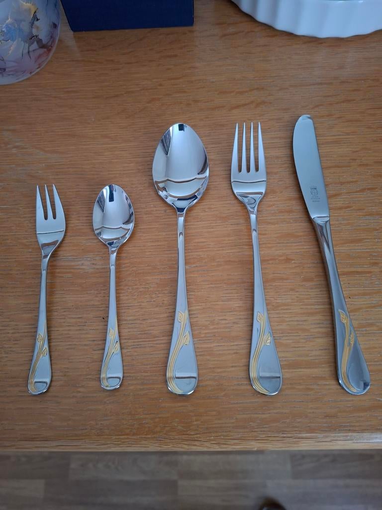 Elegant Bestekset met Gouden Accenten merk Fürst 18/10, Ophalen of Verzenden, Zo goed als nieuw, Rvs of Chroom