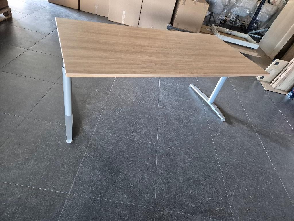 Assmann bureaus | Aluminium onderstel - Havana blad, Ophalen of Verzenden, Gebruikt